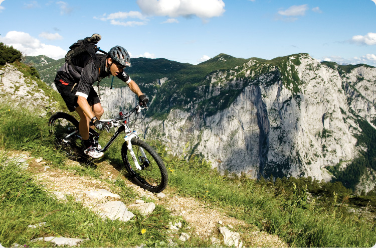 スポーツバイクで山を走る